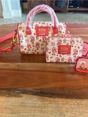 Loungefly Cream and Pink Strawberry Shortcake Mini crossbody bag and Wallet set
